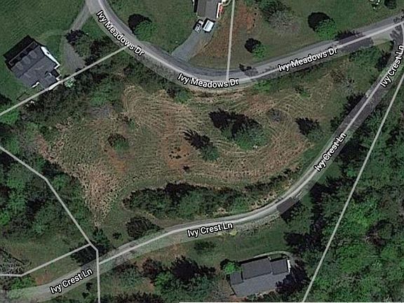 2nd image of 7 Ivy Crest Ln #8