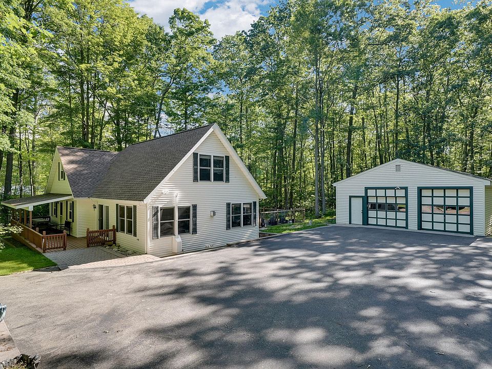 1st image of 111 Leafy Ln