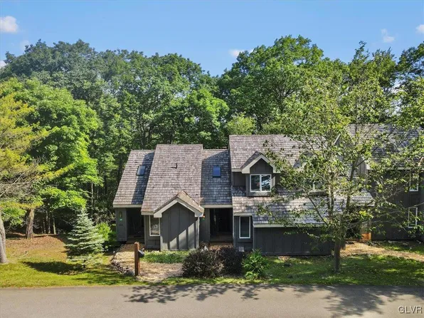 71 Snow Plow Hl, Lake Harmony, PA 18624