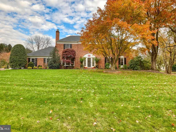 1379 Heller Dr, Yardley, PA 19067