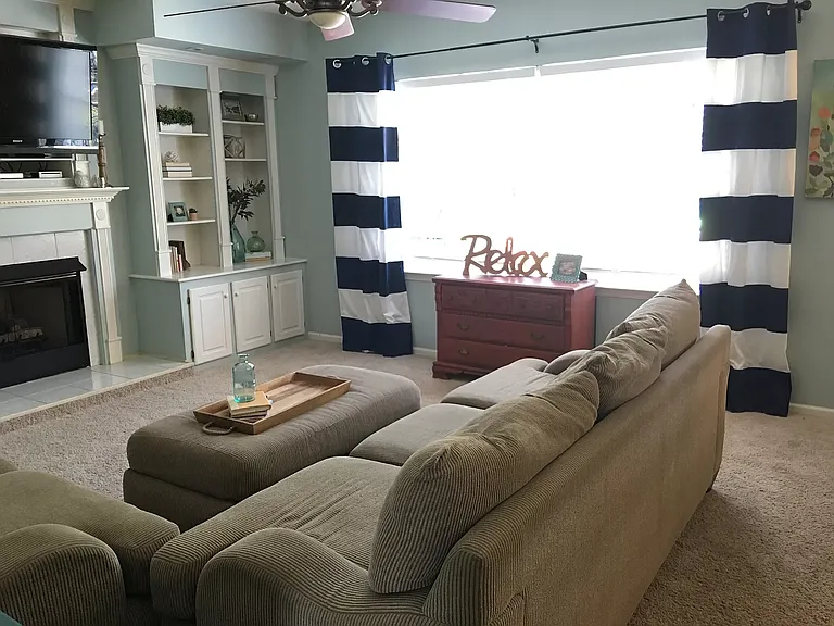 1040 Hawthorne Farm Ter — Photo 15
