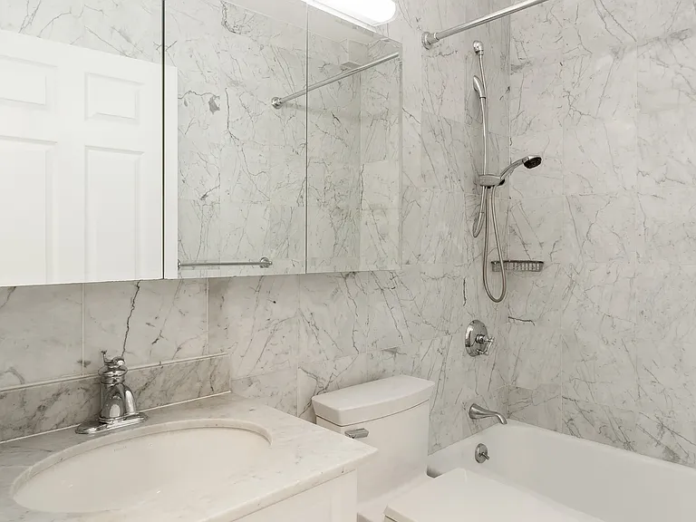 30 W 63rd St #19A — Photo 4