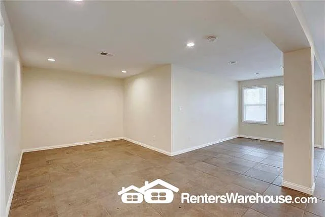 3836 Lloyd St — Photo 8