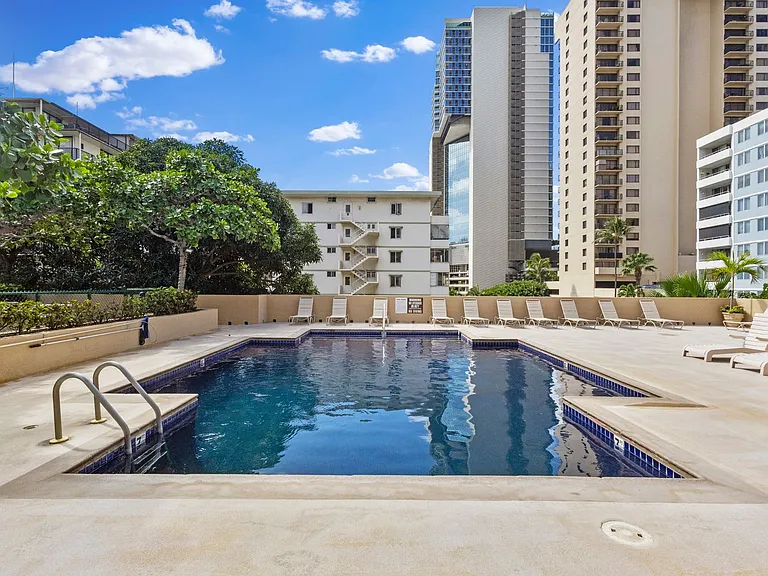 430 Lewers St #25E — Photo 13