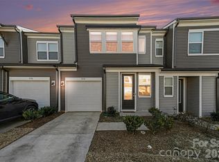 3132 Hutton Gardens Ln, Charlotte, NC 28269