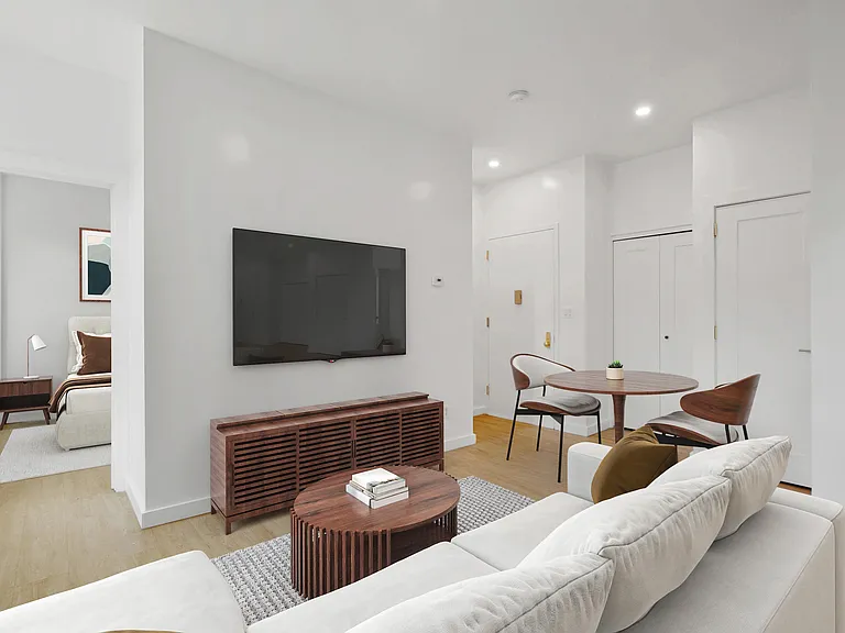 654 Putnam Ave #4B — Photo 1