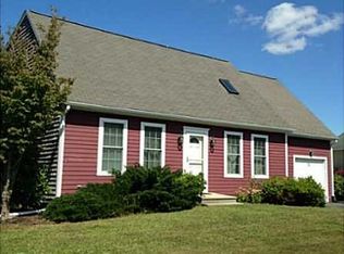 102 John Kesson Ln, Middletown, RI 02842