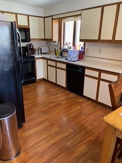 3rd image of 2832 W Glenpark Dr