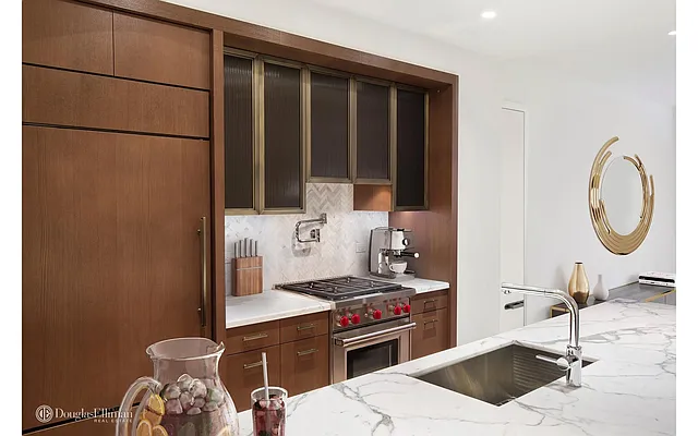 Rented by Douglas Elliman | media 37