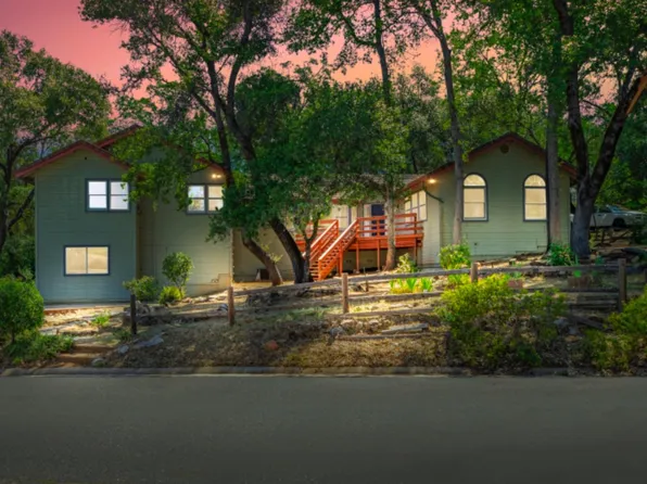 102 Corte Del Encino, Sonora, CA 95370