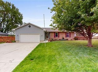 605 W South St, Spring Hill, KS 66083