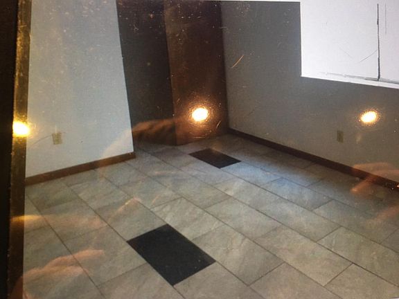 Tile bedroom
