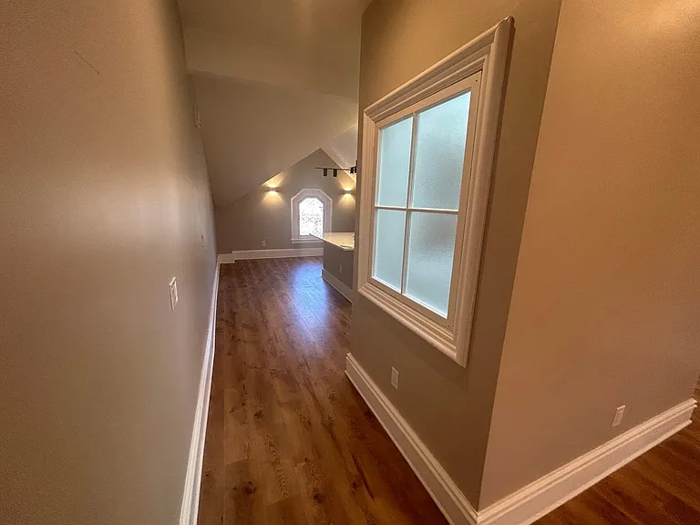 3805 Franklin Blvd #301 — Photo 13