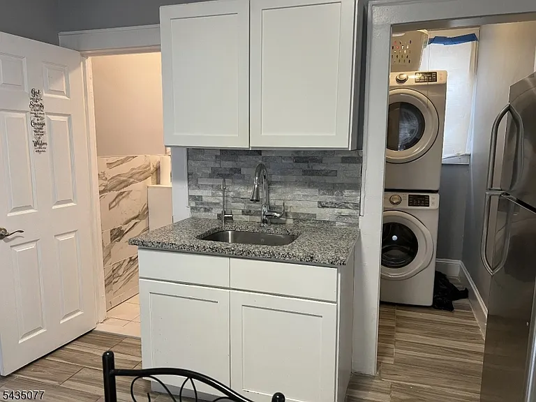 68 Wolf Pl #1 — Photo 11