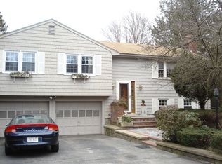 40 Oak St, Westwood, MA 02090