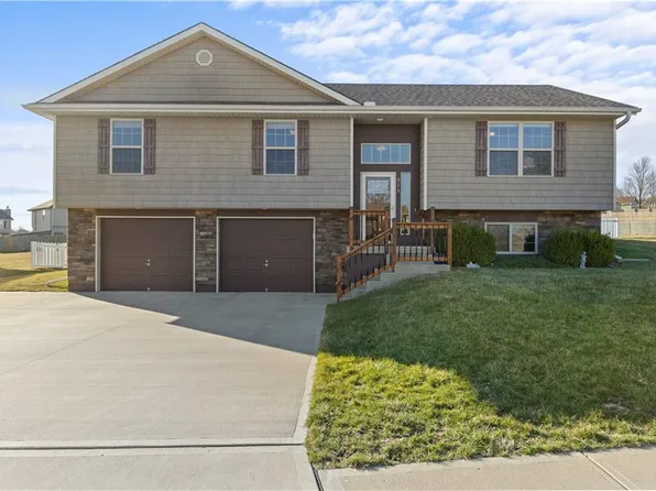 511 SW Shorthorn Rd, Grain Valley, MO 64029