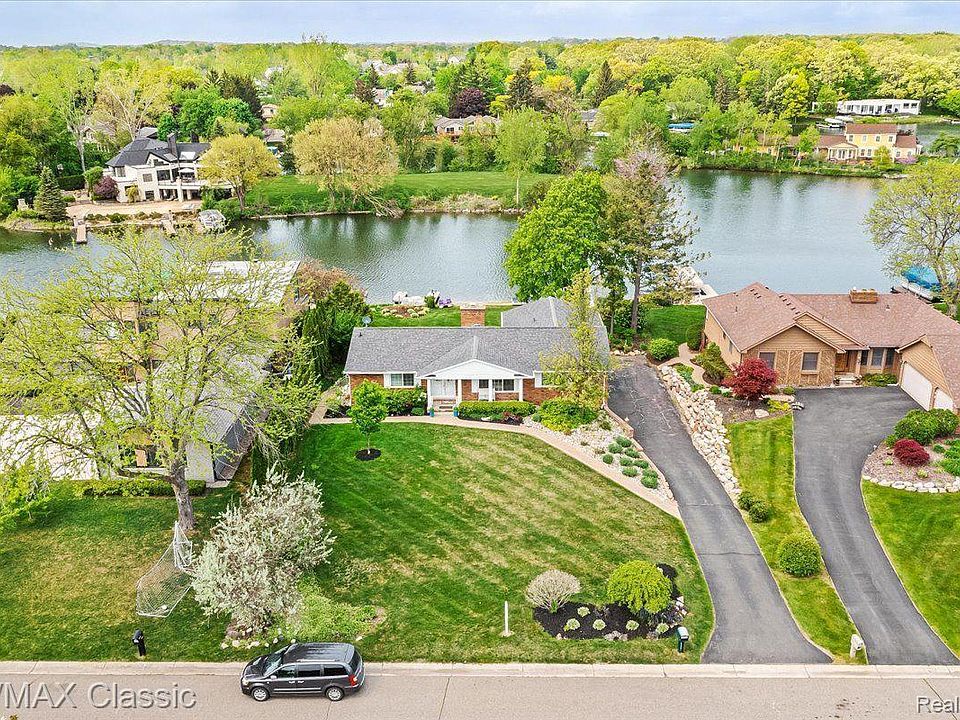 1st image of 3176 Pikewood Ct