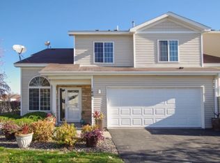 1801 Boxwood Ct, Hudson, WI 54016