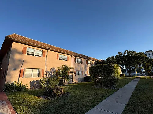 650 SW 2nd Ave #2460 Photo 1