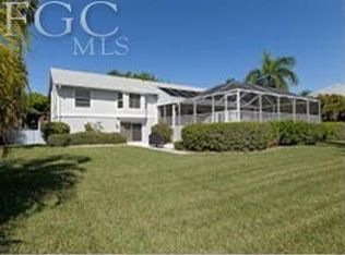 561 Lake Murex Cir, Sanibel, FL 33957