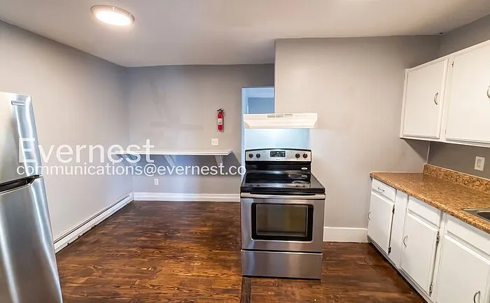 32 Woodlawn Dr #7 — Photo 4