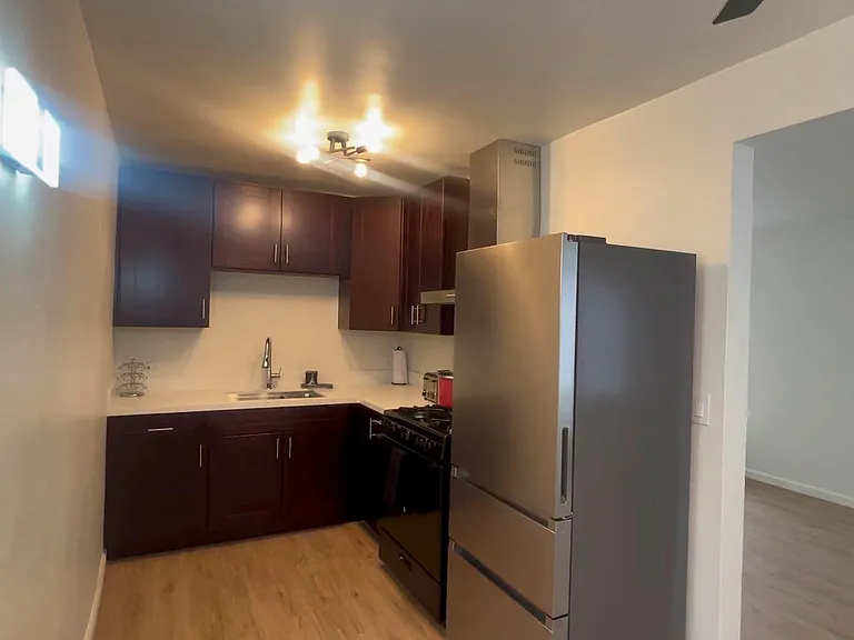 2319 Grand Ave #B — Photo 7