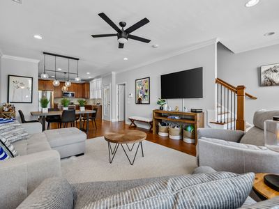 2112 Acklen Ave APT 205, Nashville, TN, 37212