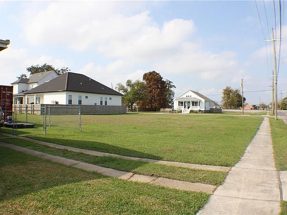 3rd image of 7206 Patricia St