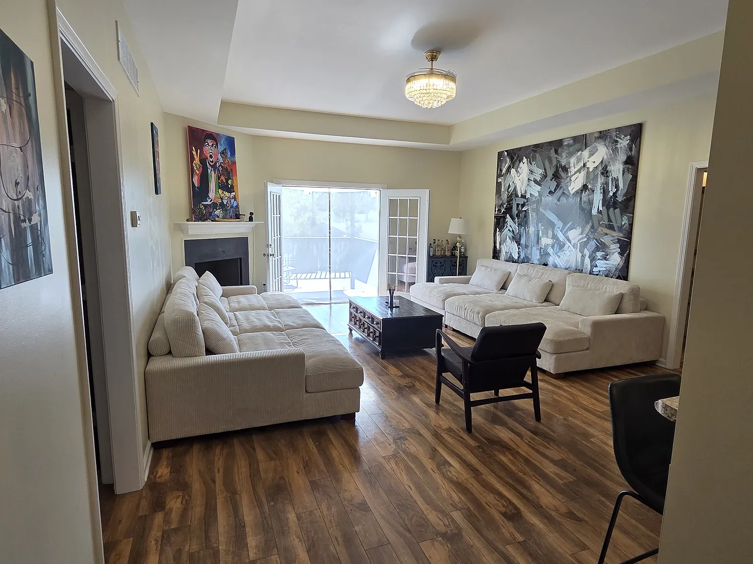 3 bed, 1900 sqft, $2,300 — Photo 4