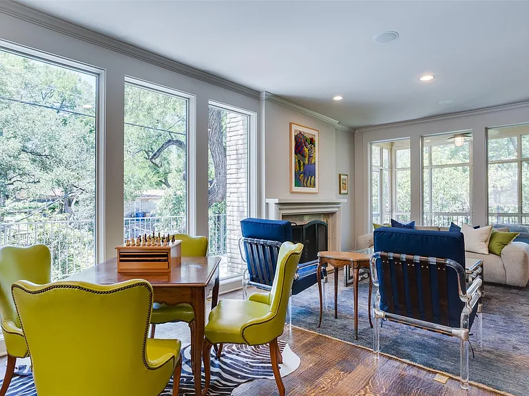 3231 Tarryhollow Dr — Photo 1