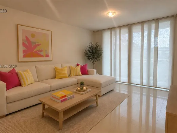 7825 NW 107th Ave APT 218, Doral, FL 33178