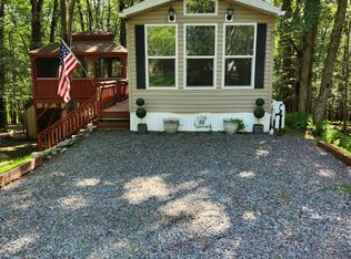 458 Turkey Ter, Gouldsboro, PA