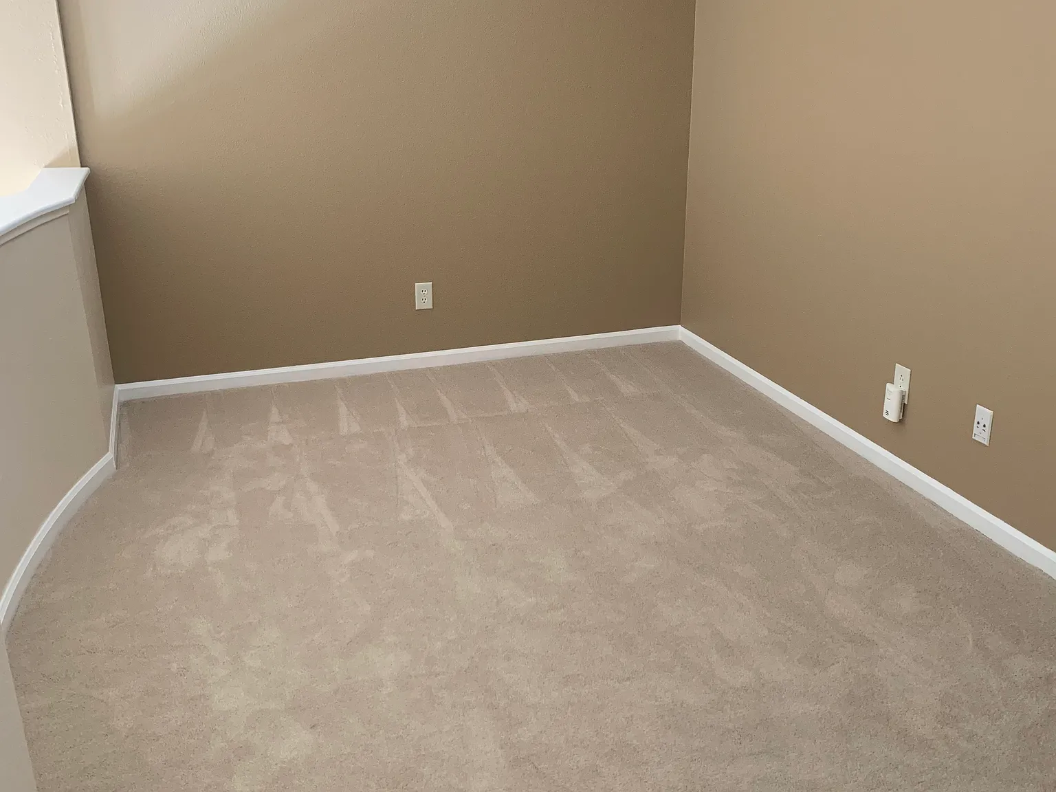 3 bed, 2188 sqft, $1,700 — Photo 2