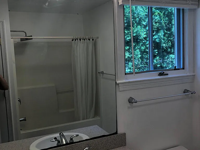18 Russell Pl — Photo 22