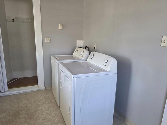 3rd image of 409 Butler St Floor 2