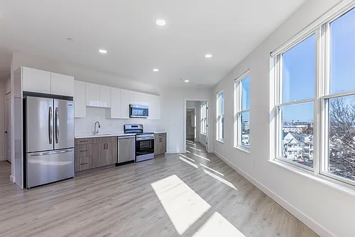 319 Broadway #505 Photo 1
