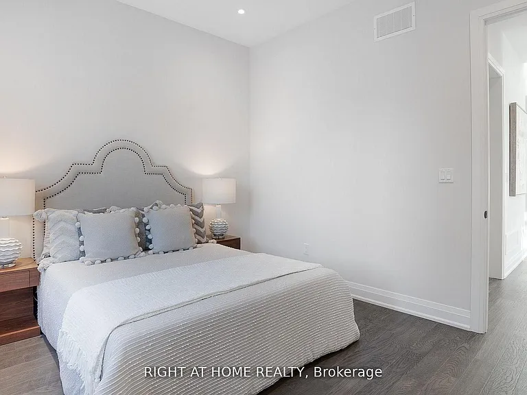 101 Sladden Ct — Photo 34