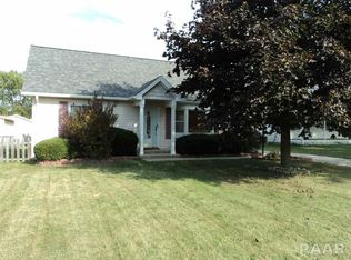 610 N Pekin Ln, Hanna City, IL 61536