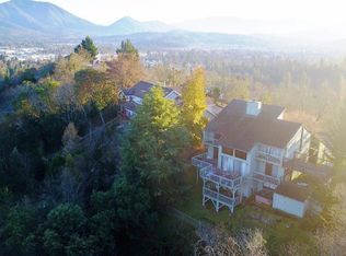 1029 NW Starlite Pl, Grants Pass, OR