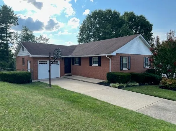 12 Simpson Dr, Huntington, WV 25705