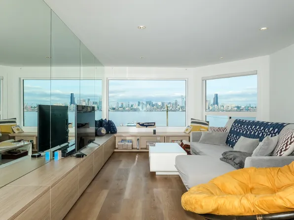 1639 Harbor Ave SW Unit 301, Seattle, WA 98126