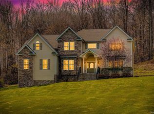 25 Jill Rd, Highland Mills, NY 10930