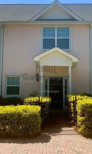 76 Intown Pl Photo 1