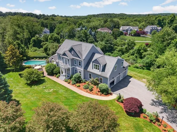 2 Watkins Ln, Southborough, MA 01772