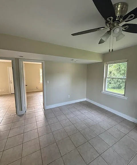 513 NW Westvale Cir #B — Photo 4