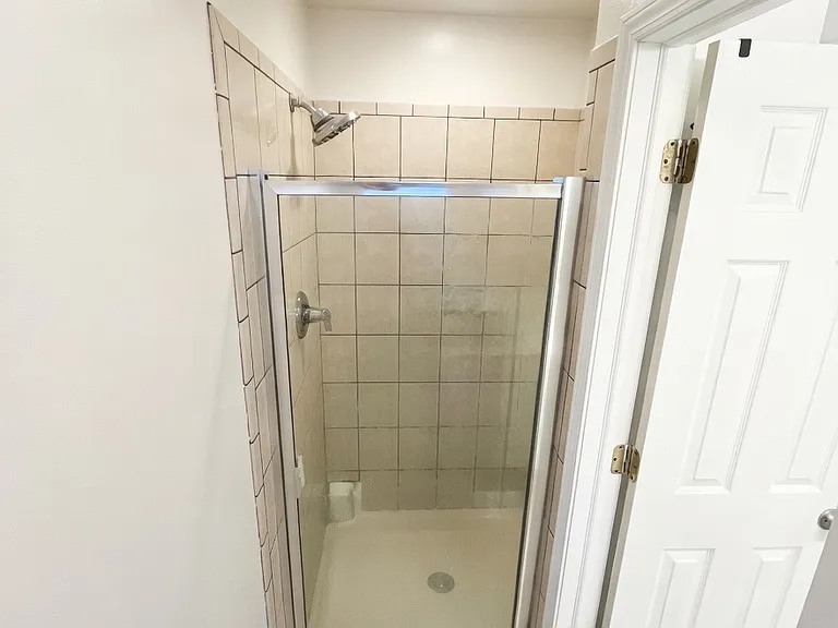 8303 Old Hbr — Photo 30