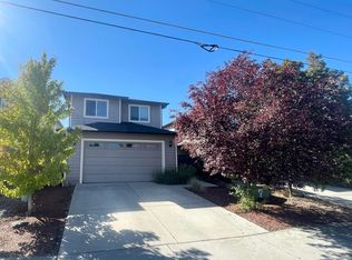 7573 24th St, White City, OR 97503