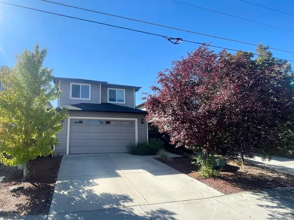 7573 24th St, White City, OR 97503