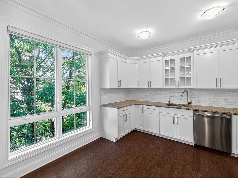 200 Laird Ave #204 — Photo 15