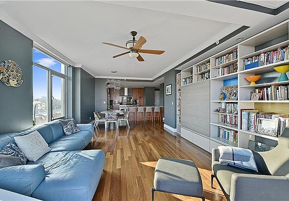 4th image of 3220 Arlington Ave APT 8A